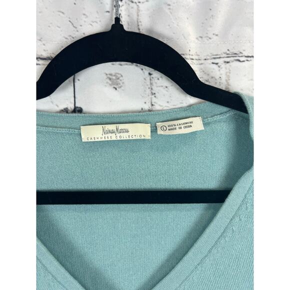 Neiman Marcus 100% Cashmere Cardigan Sweater - Picture 5 of 6